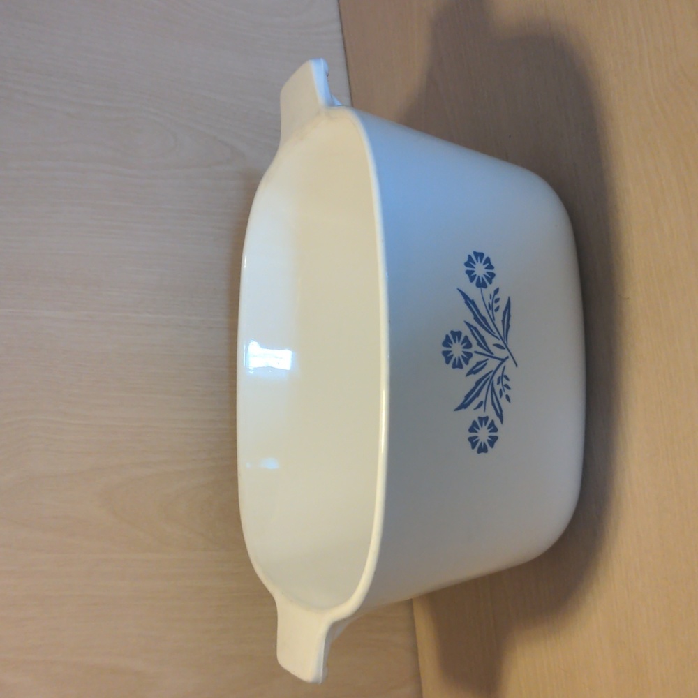 Corning Ware dish 7 cups p-1 3/4 -B